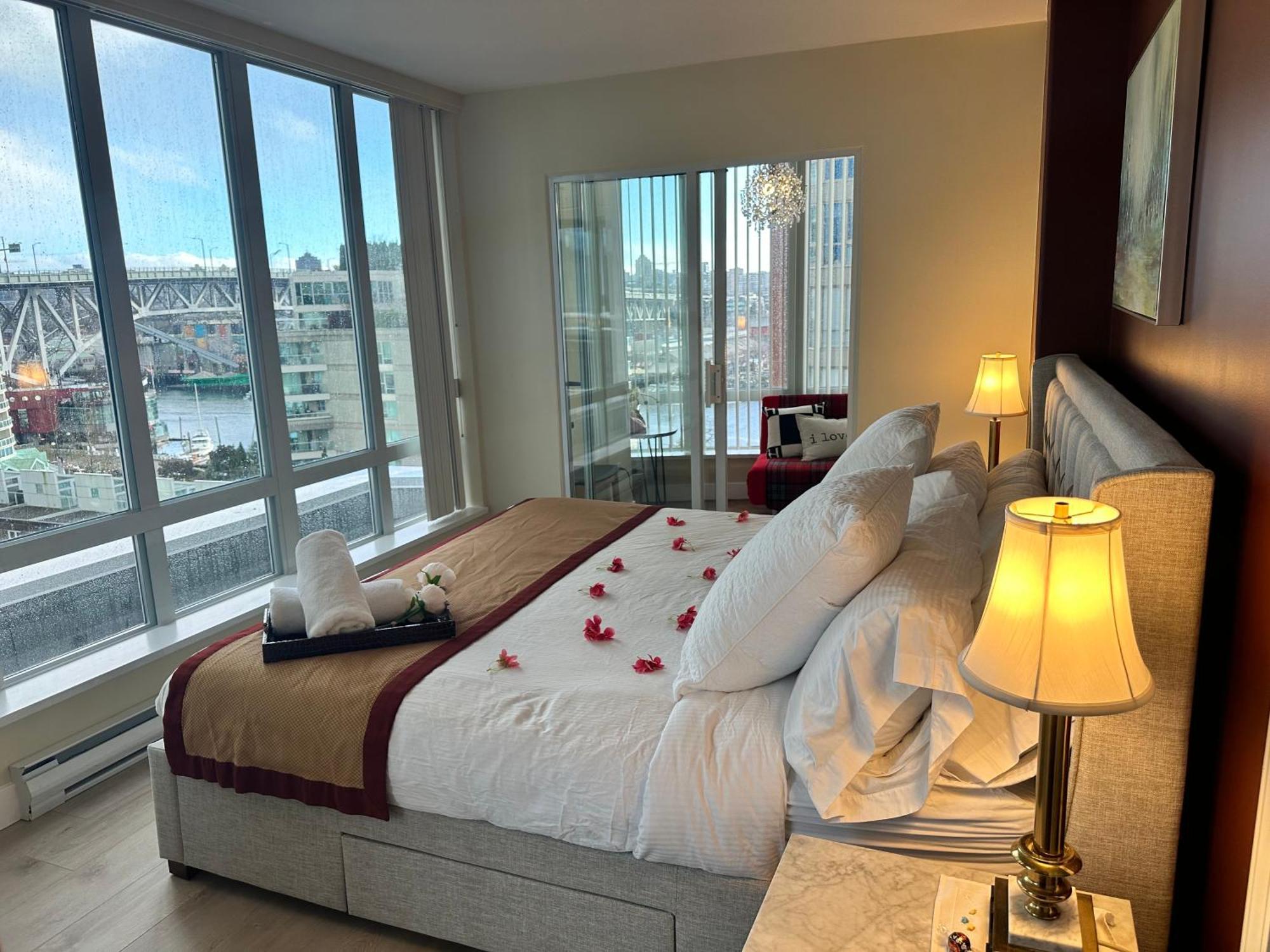 Penthouses Of Beach Ave Vancouver Ngoại thất bức ảnh