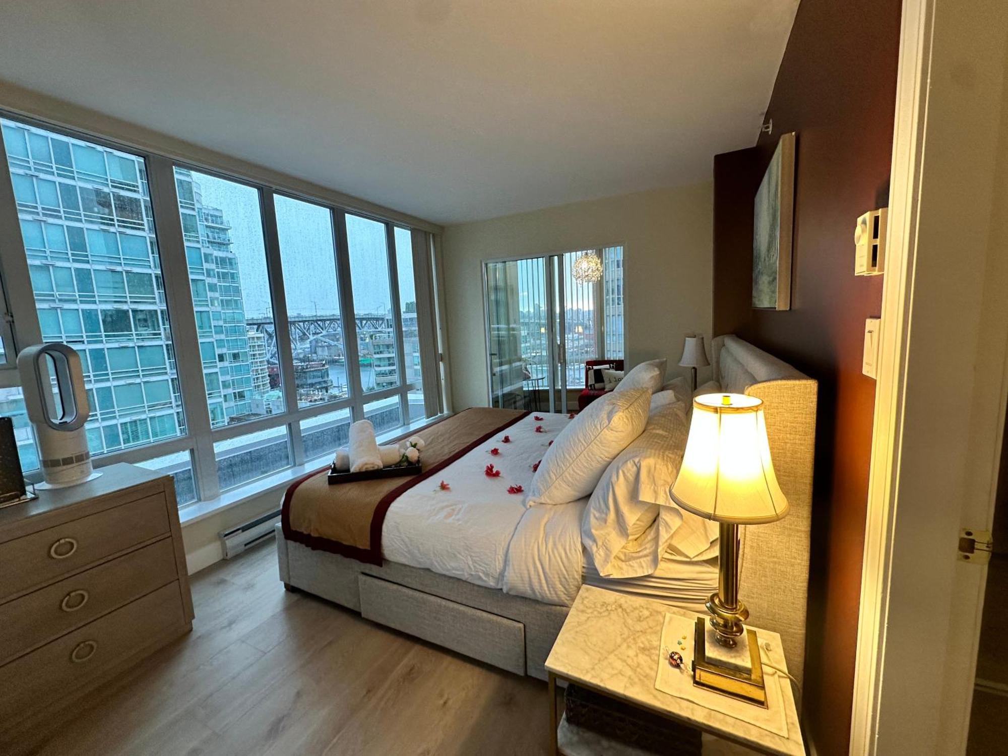 Penthouses Of Beach Ave Vancouver Ngoại thất bức ảnh