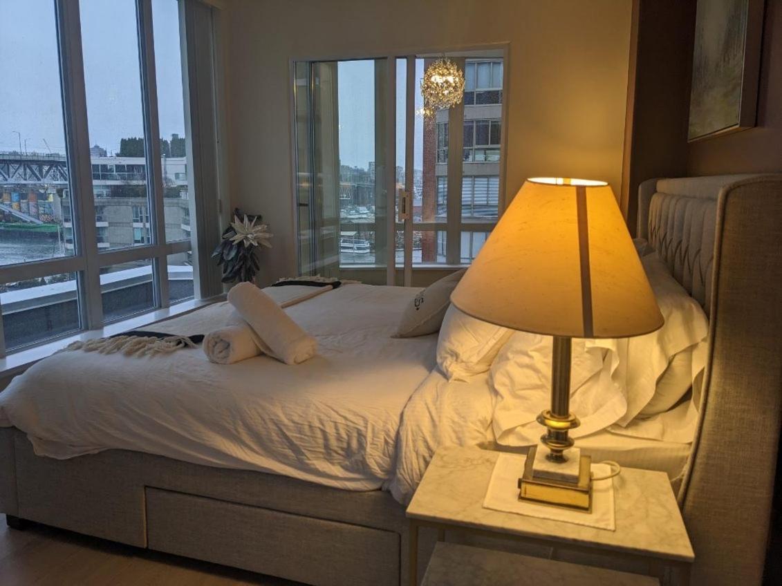 Penthouses Of Beach Ave Vancouver Ngoại thất bức ảnh