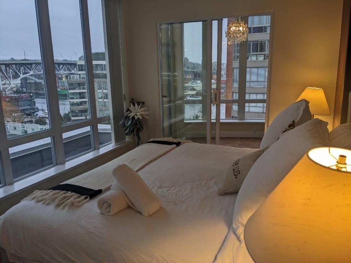 Penthouses Of Beach Ave Vancouver Ngoại thất bức ảnh