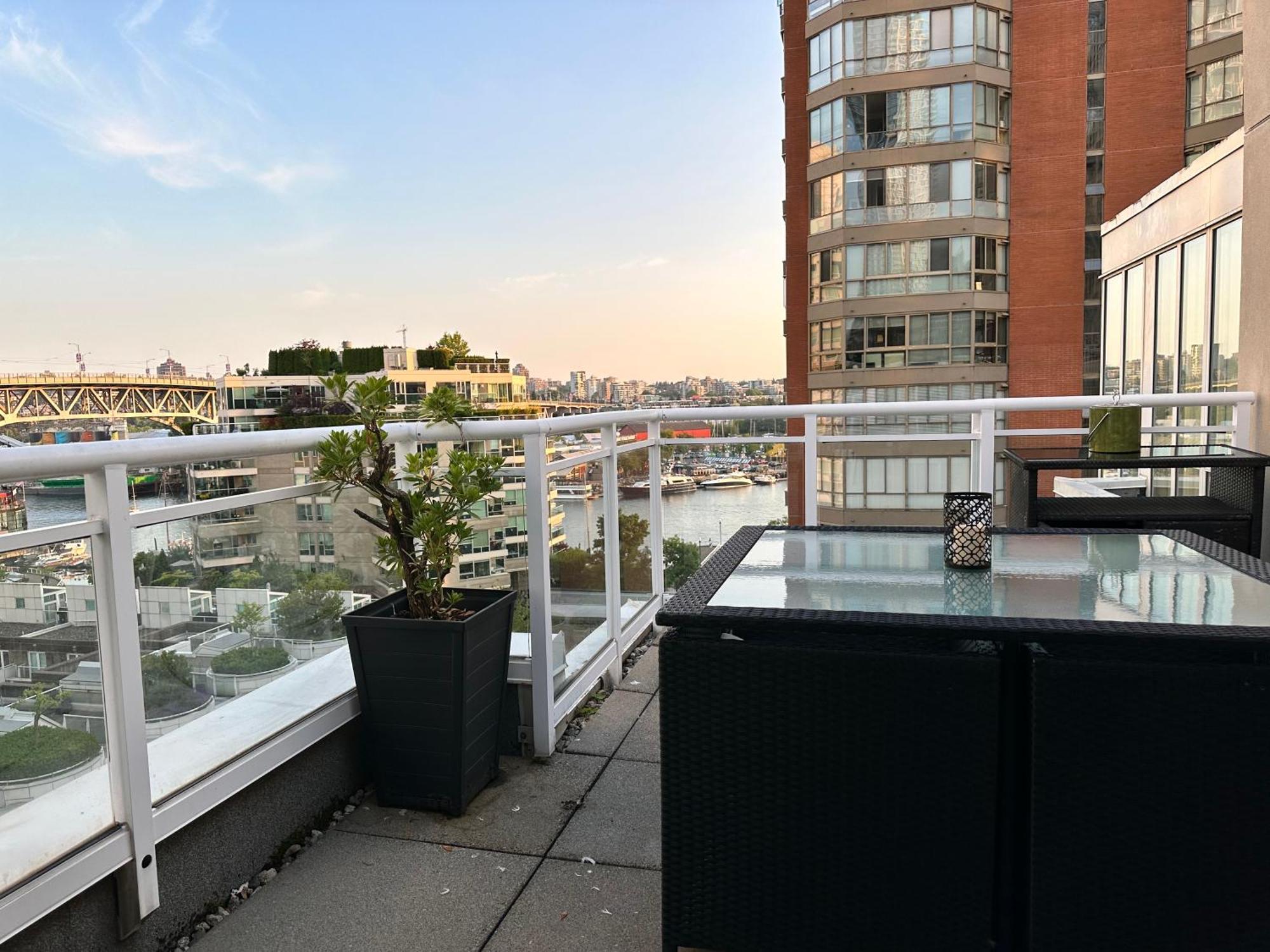 Penthouses Of Beach Ave Vancouver Ngoại thất bức ảnh