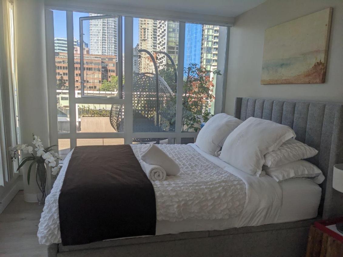 Penthouses Of Beach Ave Vancouver Ngoại thất bức ảnh