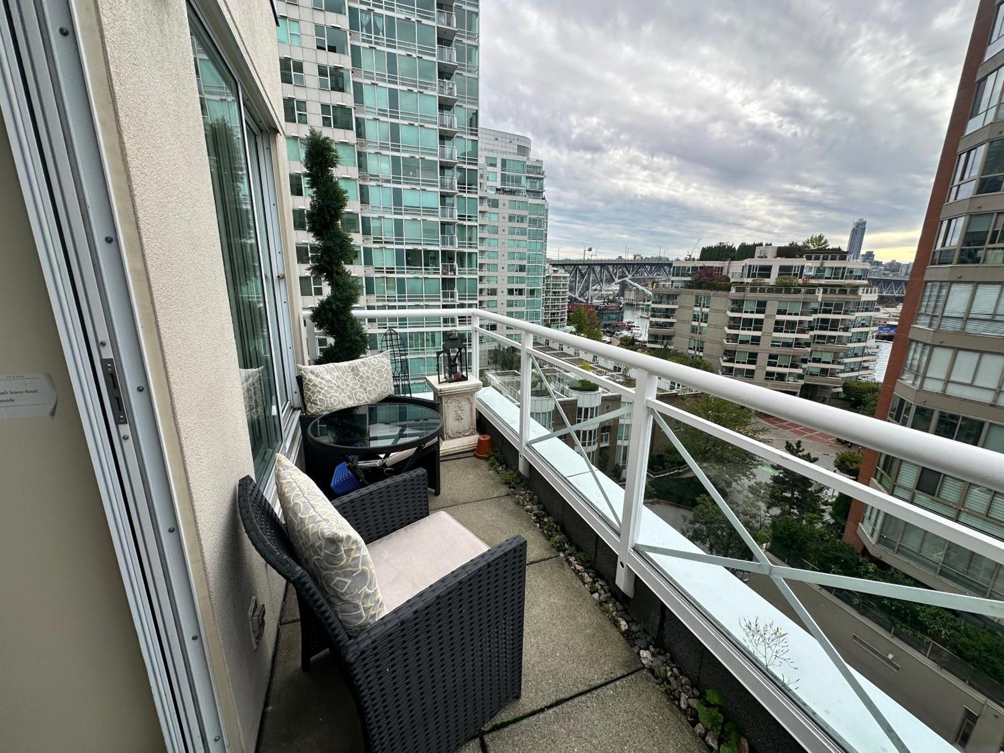 Penthouses Of Beach Ave Vancouver Ngoại thất bức ảnh